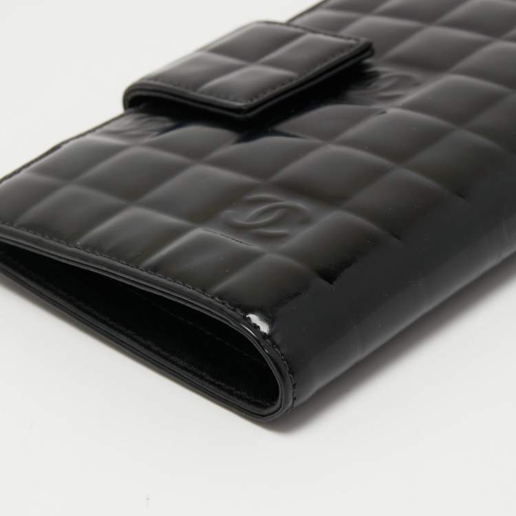 Pre Owned Chanel Black Cube Quilted Patent Leather Bifold Wallet