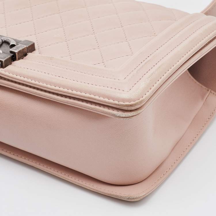 Pre Owned Chanel Beige Quilted Leather Medium Boy Flap Bag