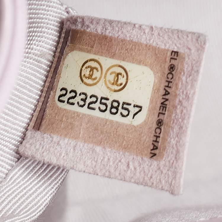 Pre Owned Chanel Light Purple Quilted Patent Leather Medium Boy Bag