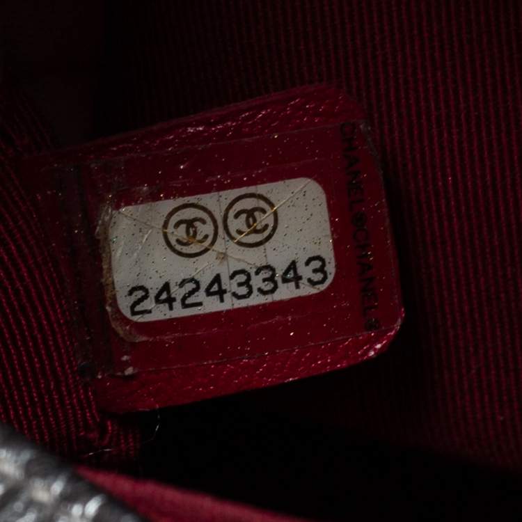 Pre Owned Chanel Silver Quilted Leather Gabrielle Hobo 