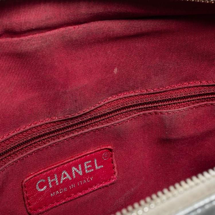 Pre Owned Chanel Silver Quilted Leather Gabrielle Hobo 