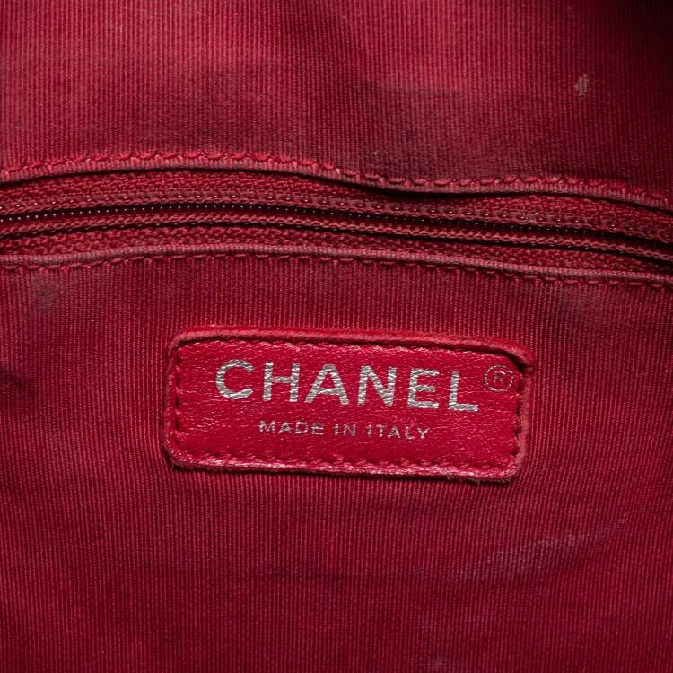 Pre Owned Chanel Silver Quilted Leather Gabrielle Hobo 