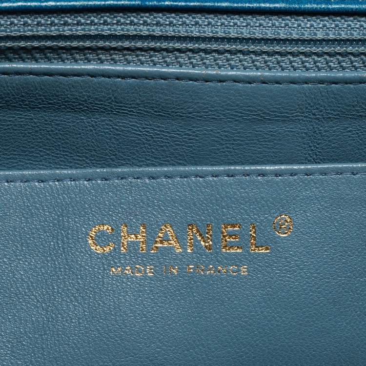 Pre Owned Chanel Ombre Blue Quilted Leather Maxi Classic Single Flap Shoulder Bag