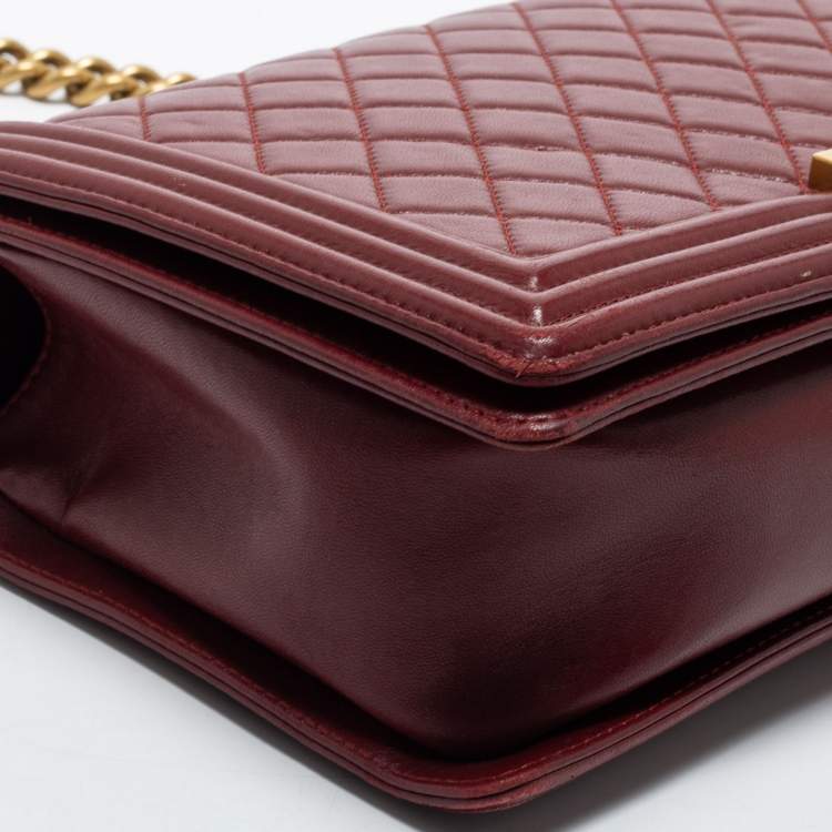 Pre Owned Chanel Dark Red Quilted Leather New Medium Boy Shoulder Bag
