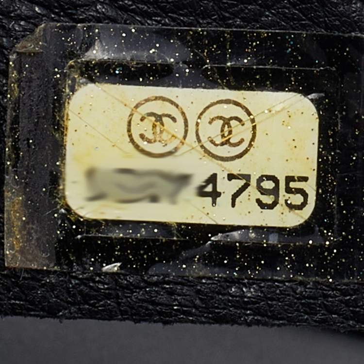 مملوكة مسبقًا Chanel Black/Grey Quilted Leather Medium Studded Boy Bag