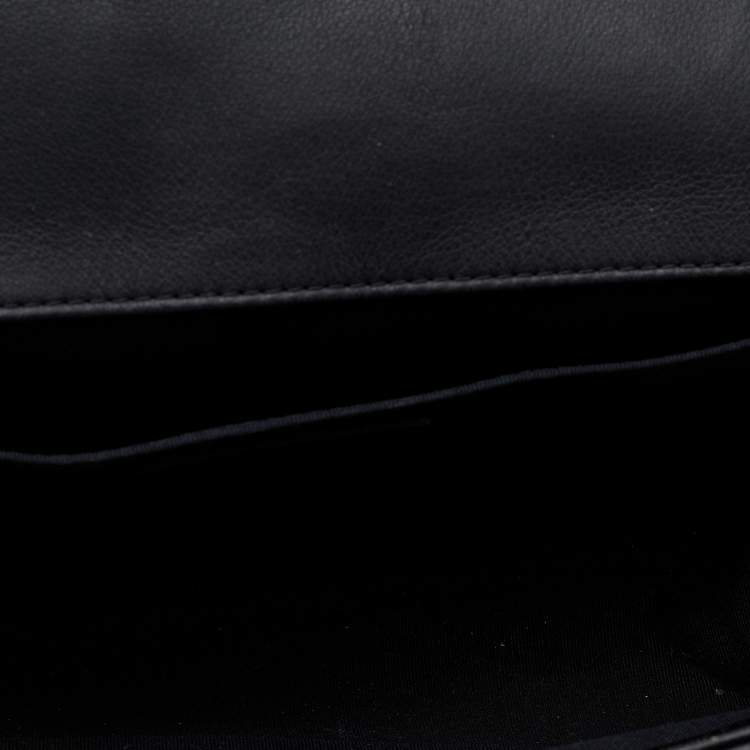 مملوكة مسبقًا Chanel Black/Grey Quilted Leather Medium Studded Boy Bag