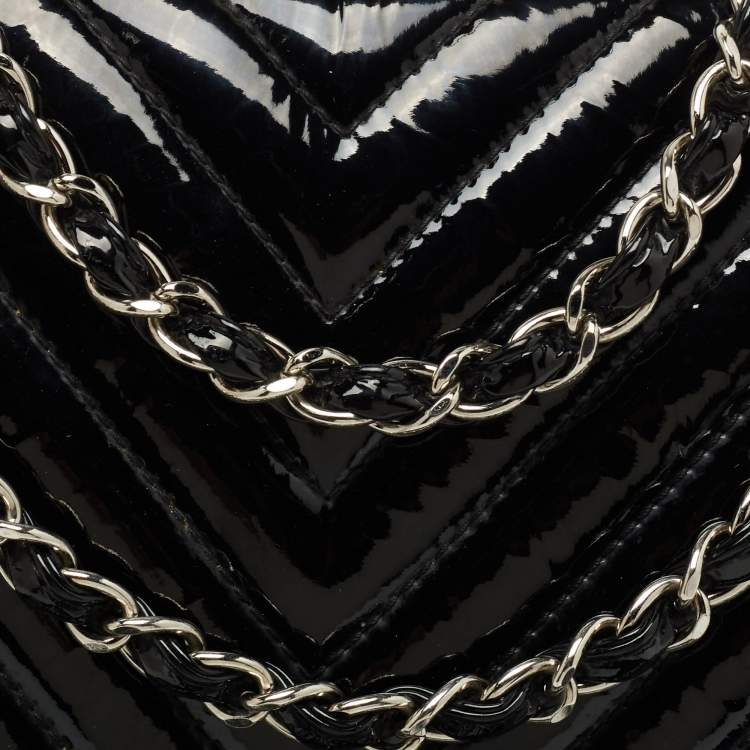 Pre Owned Chanel Black Chevron Patent Leather Maxi Classic Single Flap Bag