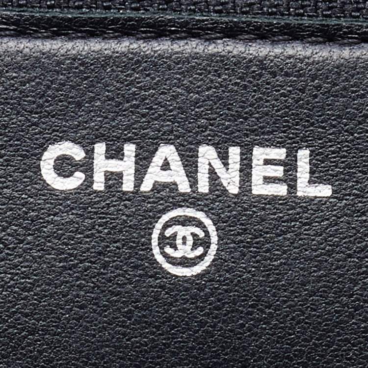 Pre Owned Chanel Black Quilted Leather Classic Wallet on Chain