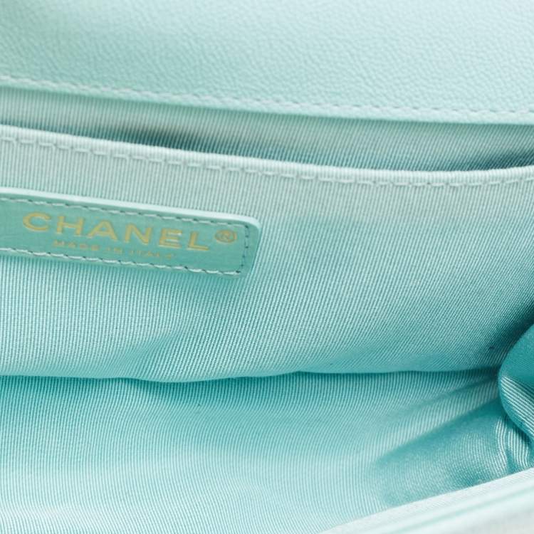 Pre Owned Chanel Turquoise Quilted Caviar Leather Medium Boy Bag