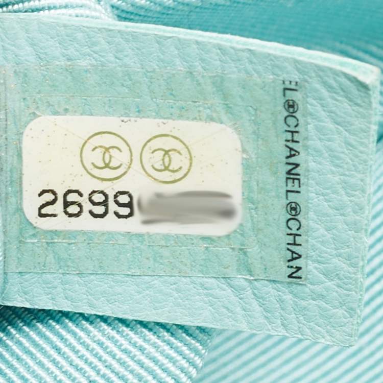 Pre Owned Chanel Turquoise Quilted Caviar Leather Medium Boy Bag