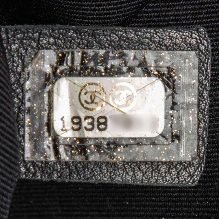 Pre Owned Chanel Plum Quilted Patent Leather Small Boy Flap Bag