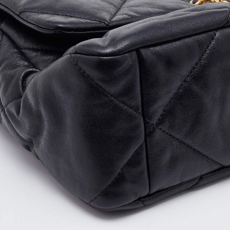 Pre Owned Chanel Black Quilted Leather CC Chain Link 19 Flap Bag