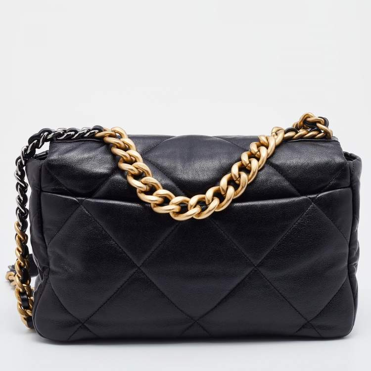 Pre Owned Chanel Black Quilted Leather CC Chain Link 19 Flap Bag