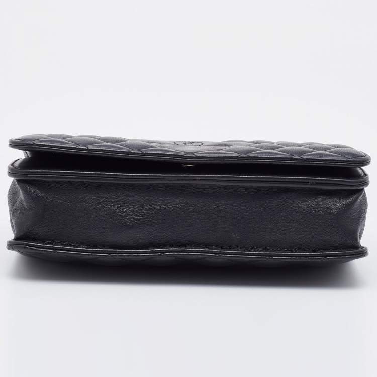 Pre Owned Chanel Black Quilted Leather Diamond CC Wallet On Chain