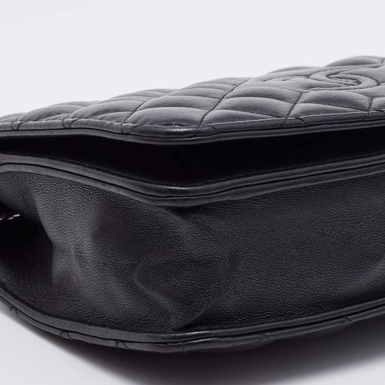 Pre Owned Chanel Black Quilted Leather Diamond CC Wallet On Chain