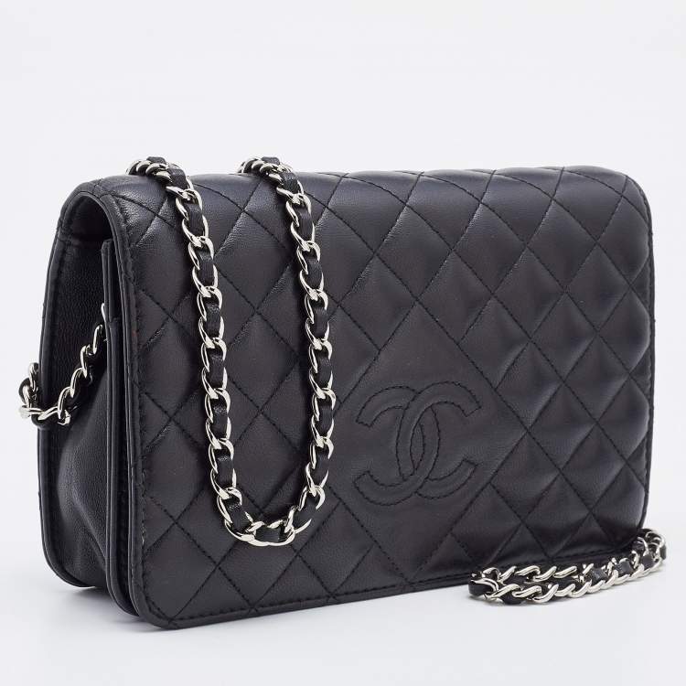 Pre Owned Chanel Black Quilted Leather Diamond CC Wallet On Chain