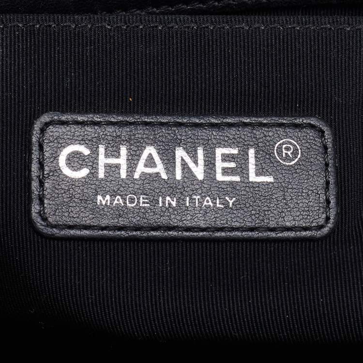 Pre Owned Chanel Deep Purple/Black Patent Leather Medium Boy Flap Bag