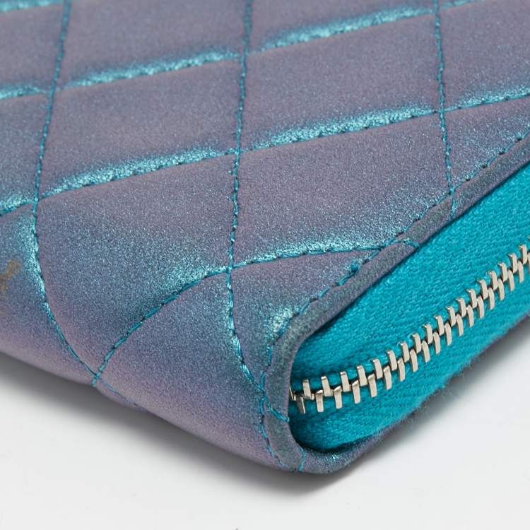 Pre Owned Chanel Metallic Blue Quilted Leather Classic Zip Wallet