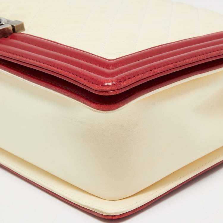 Pre Owned Chanel Cream/Red Quilted Leather Large Boy Flap Bag