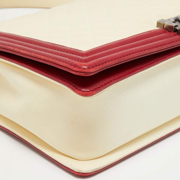 Pre Owned Chanel Cream/Red Quilted Leather Large Boy Flap Bag