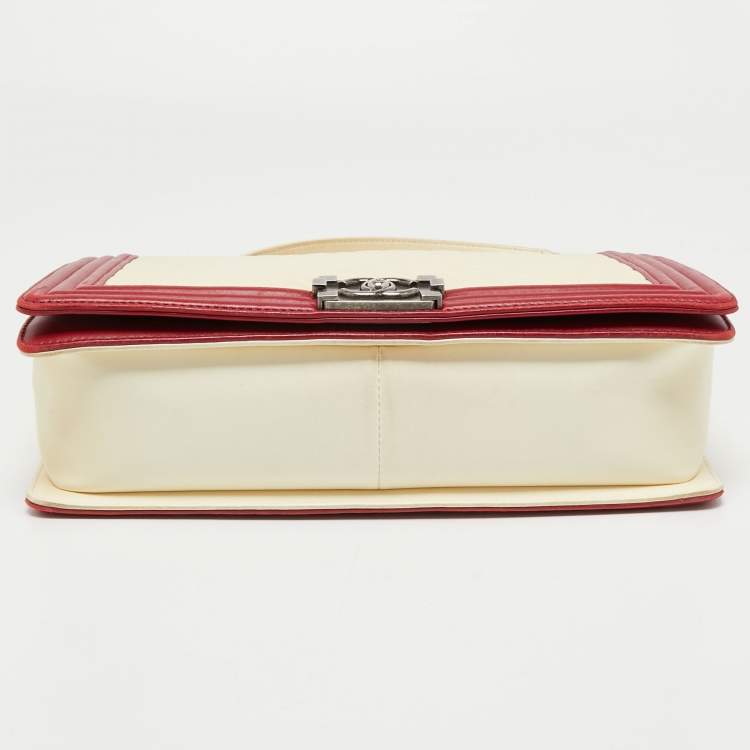 Pre Owned Chanel Cream/Red Quilted Leather Large Boy Flap Bag