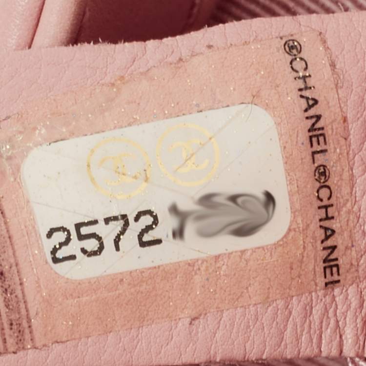 Pre Owned Chanel Pink Chevron Leather CC Studded Flap Bag 