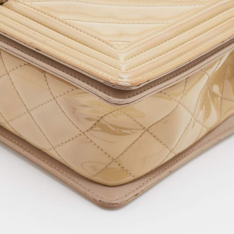 Pre Owned Chanel Beige Chevron Patent Leather New Medium Boy Flap Bag