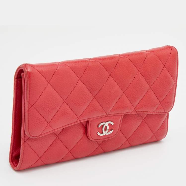 Pre Owned Chanel Red Quilted Caviar Leather Classic Flap Wallet