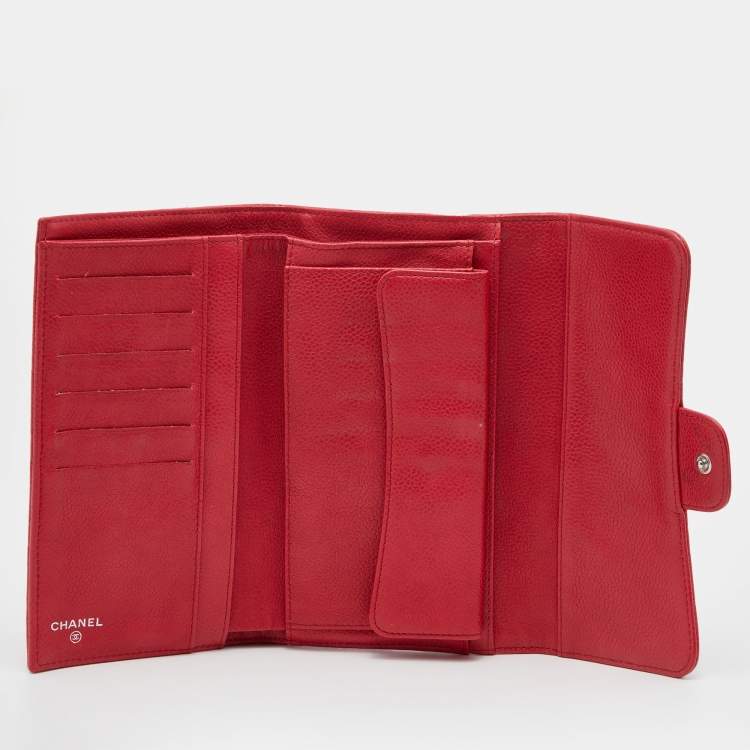 Pre Owned Chanel Red Quilted Caviar Leather Classic Flap Wallet