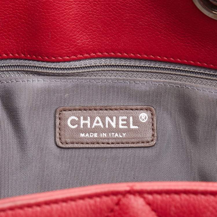 Pre Owned Chanel Red Quilted Caviar Leather CC Timeless Soft Shopper Tote