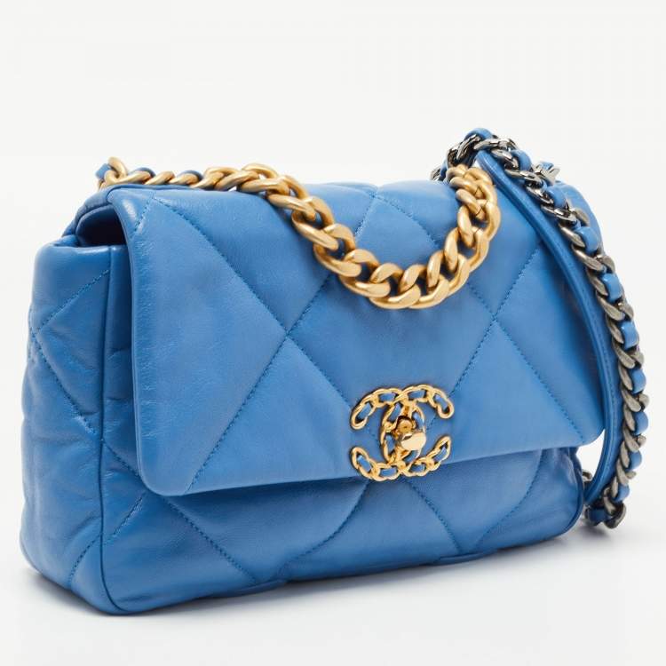 Pre Owned Chanel Blue Quilted Leather CC 19 Flap Bag