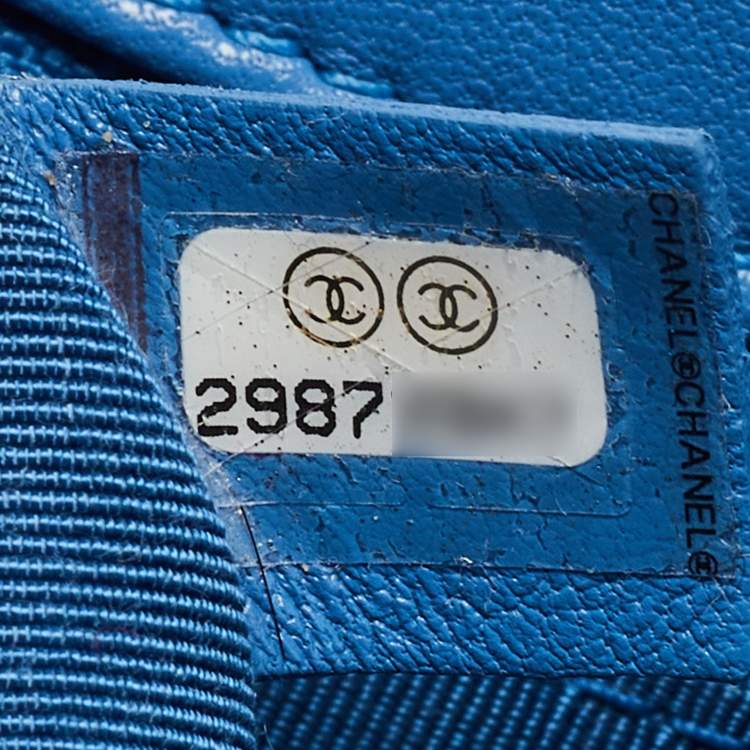 Pre Owned Chanel Blue Quilted Leather CC 19 Flap Bag