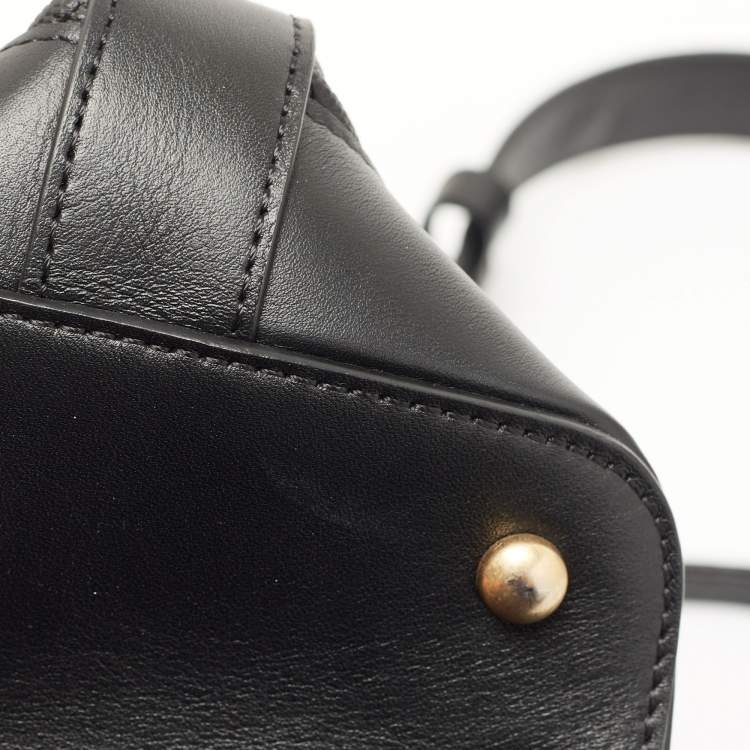 Pre Owned Chanel Black Quilted Caviar Leather Casual Style Hobo