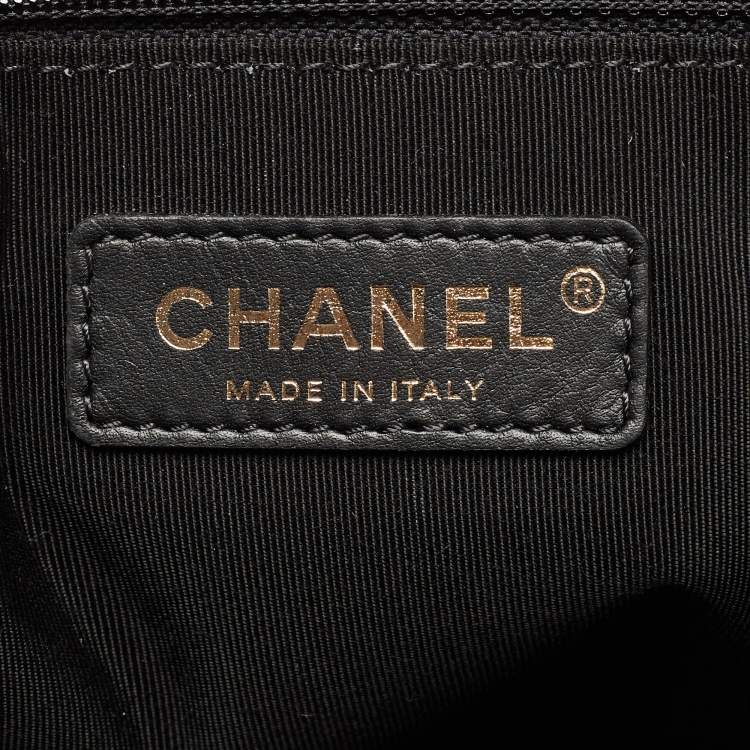 Pre Owned Chanel Black Quilted Caviar Leather Casual Style Hobo