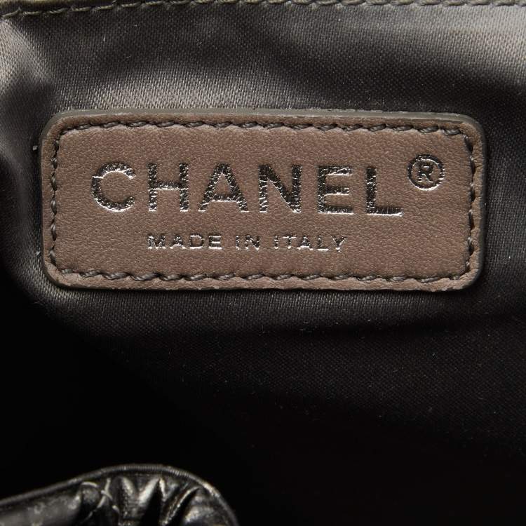 Pre Owned Chanel Metallic Grey Quilted Printed Vinyl Rock in Moscow Hobo