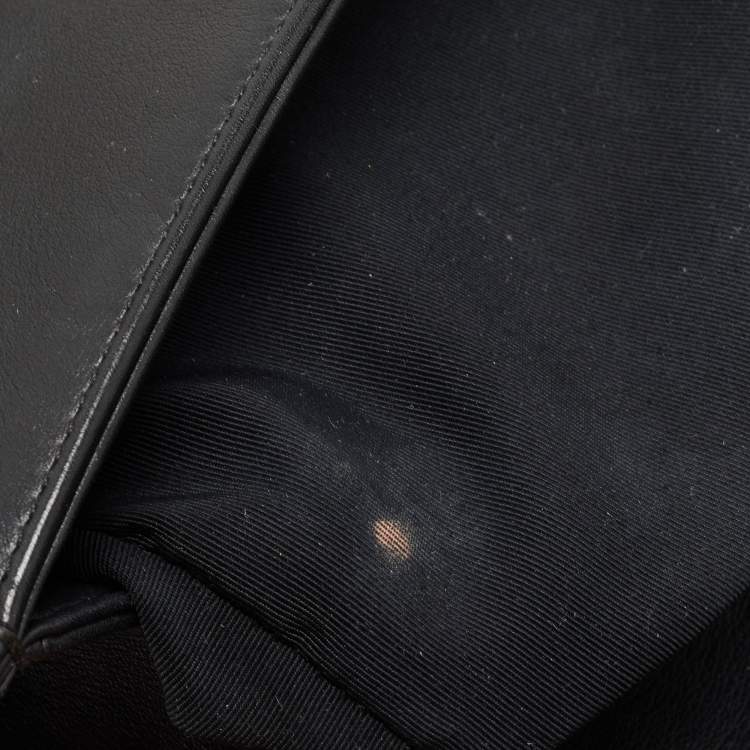 Pre Owned Chanel Black Beaded Chevron Leather Medium Boy Flap Bag