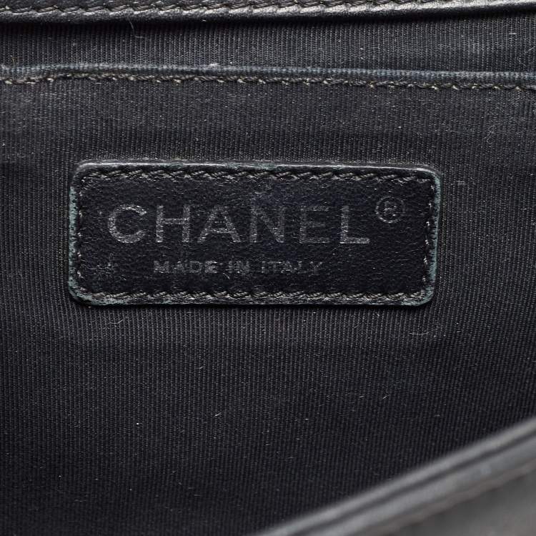 Pre Owned Chanel Black Beaded Chevron Leather Medium Boy Flap Bag