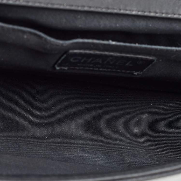 Pre Owned Chanel Black Beaded Chevron Leather Medium Boy Flap Bag