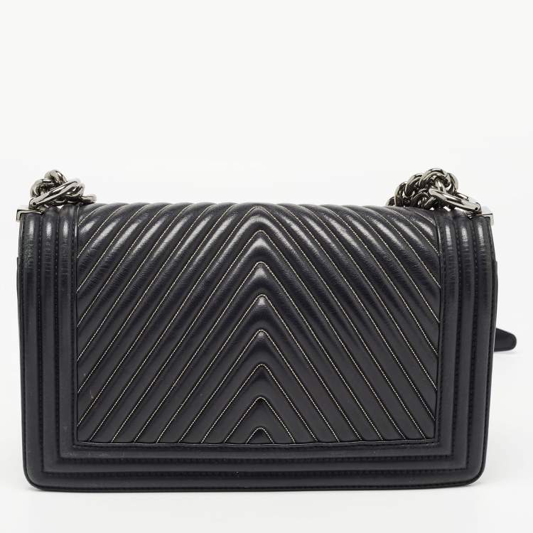 Pre Owned Chanel Black Beaded Chevron Leather Medium Boy Flap Bag