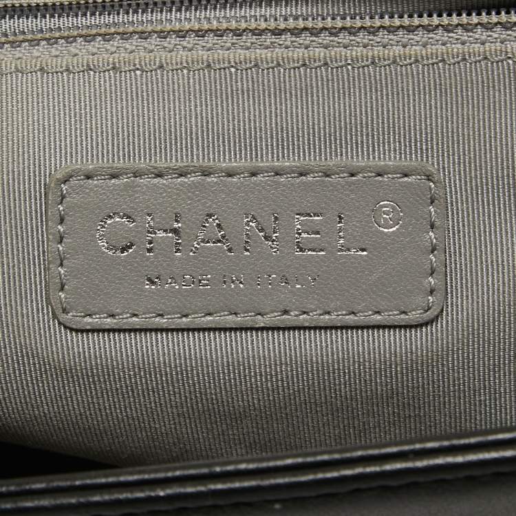 Pre Owned Chanel Black Quilted Leather Large Boy Flap Bag