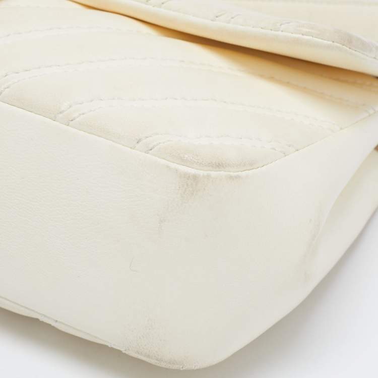 Pre Owned Chanel Cream Chevron Leather Medium Classic Single Flap Bag