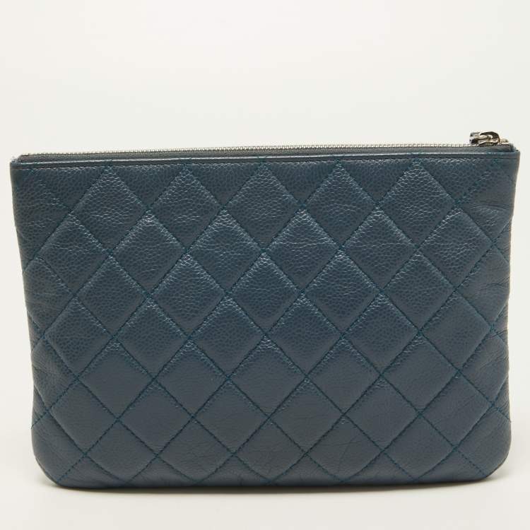 Pre Owned Chanel Blue Quilted Caviar Leather Classic Zip Pouch
