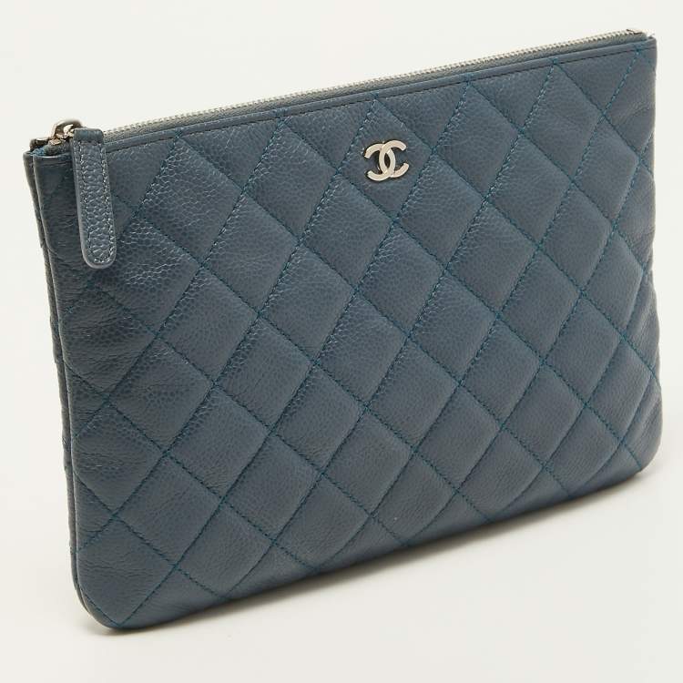 Pre Owned Chanel Blue Quilted Caviar Leather Classic Zip Pouch