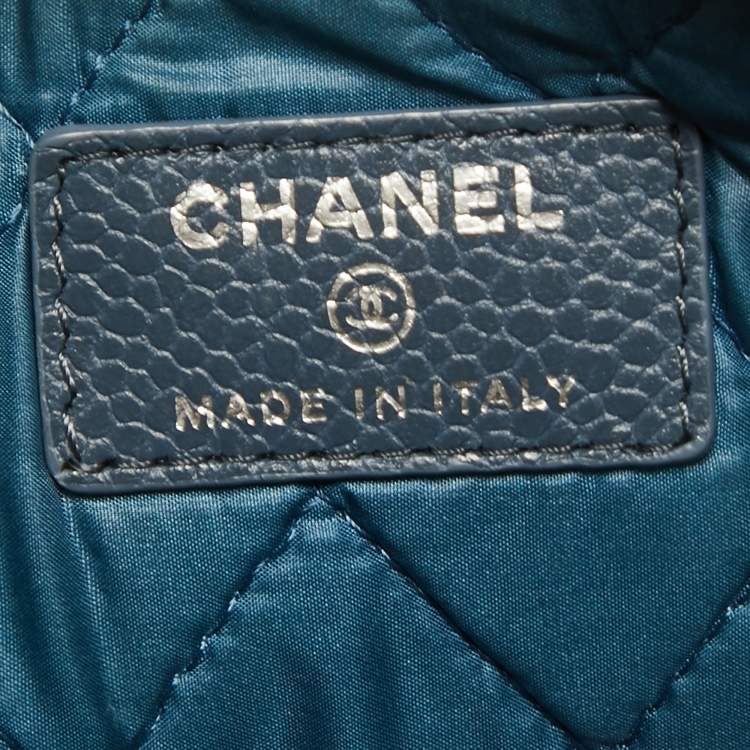 Pre Owned Chanel Blue Quilted Caviar Leather Classic Zip Pouch