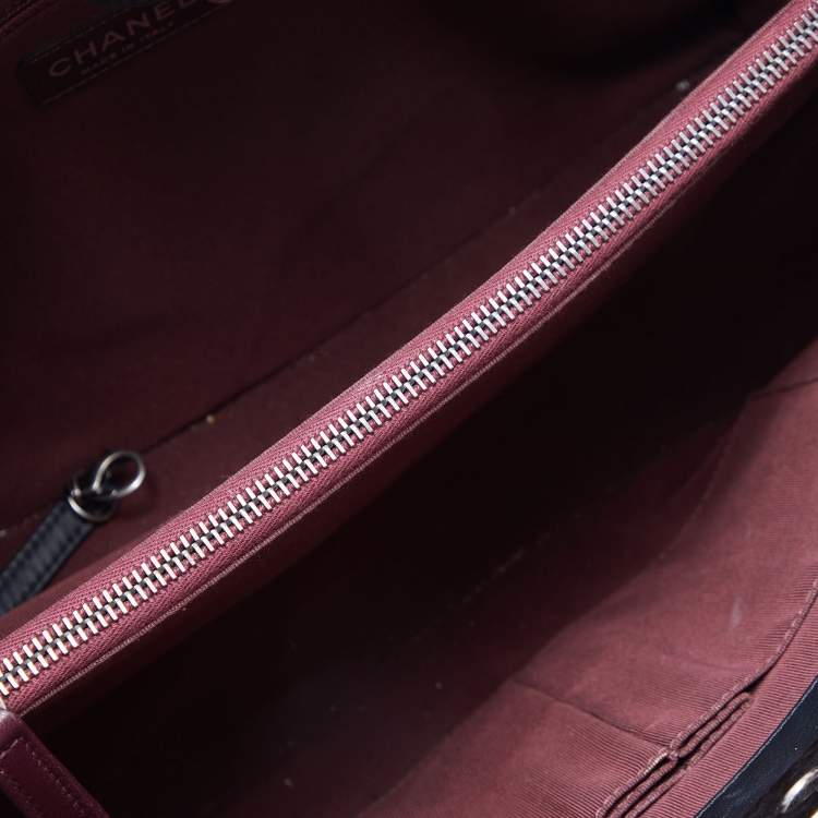 مملوكة مسبقًا Chanel Black Chevron Quilted Leather Large Boy Shopper Tote