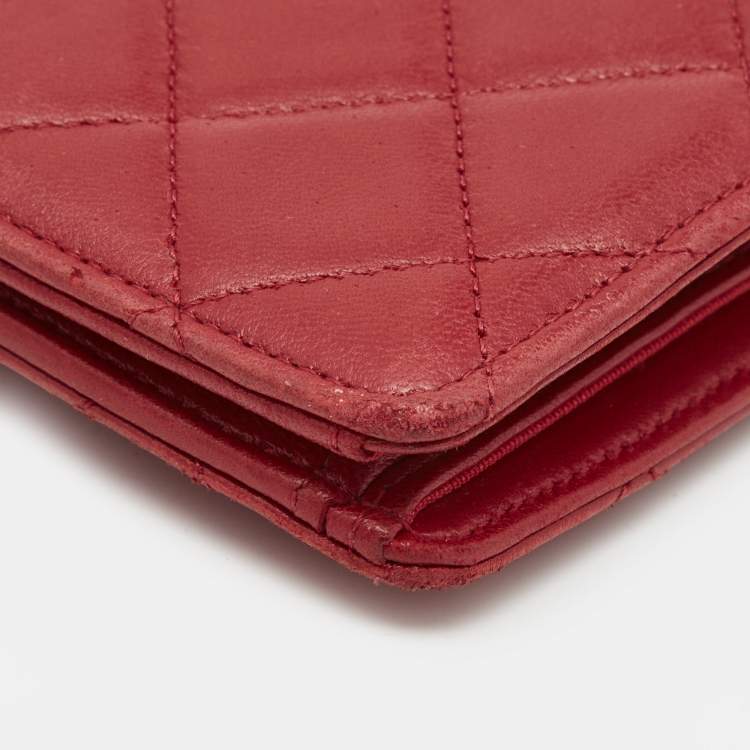Pre Owned Chanel Red Quilted Leather CC Classic Bifold Long Wallet