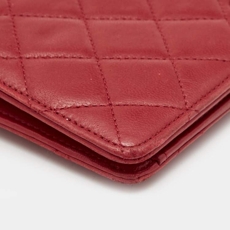 Pre Owned Chanel Red Quilted Leather CC Classic Bifold Long Wallet