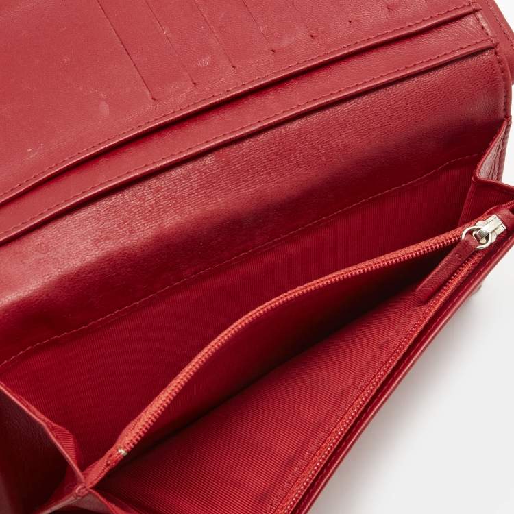 Pre Owned Chanel Red Quilted Leather CC Classic Bifold Long Wallet