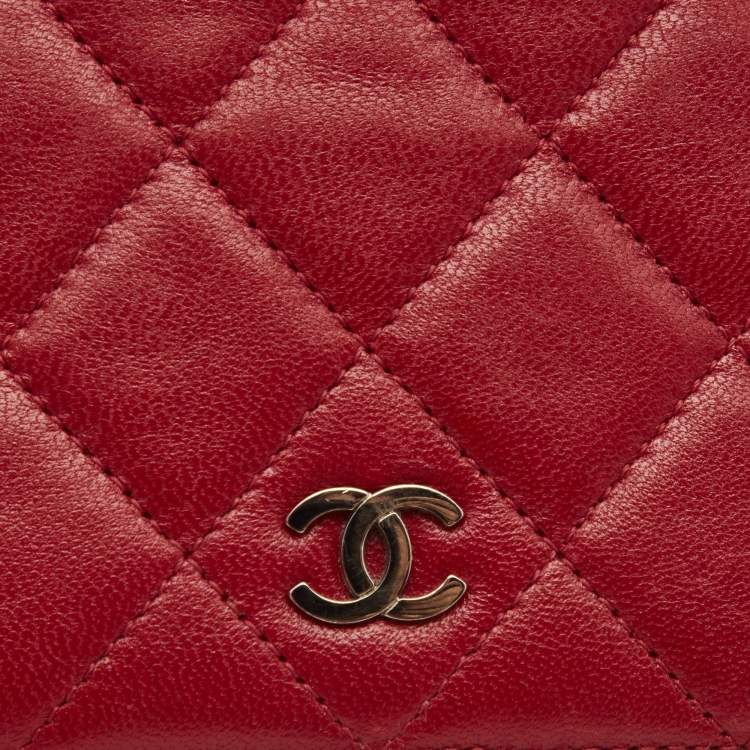 Pre Owned Chanel Red Quilted Leather CC Classic Bifold Long Wallet