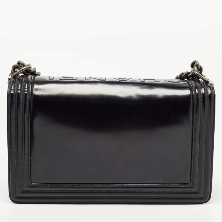 Pre Owned Chanel Black Glossy Leather New Medium Boy Bag